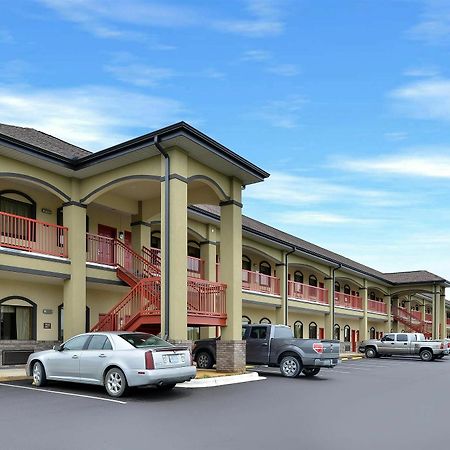 Americas Best Value Inn Tupelo Exterior photo