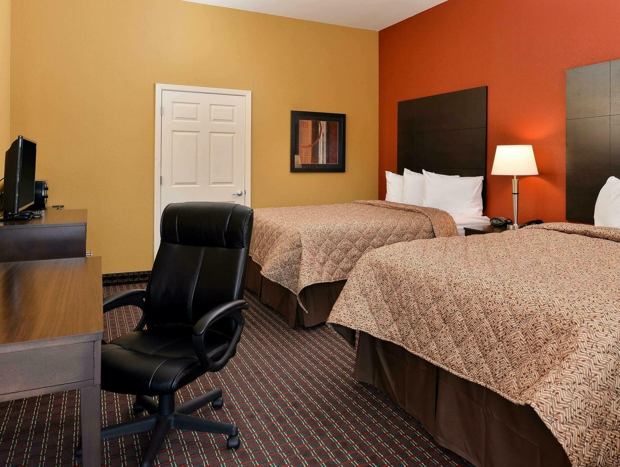 Americas Best Value Inn Tupelo Exterior photo