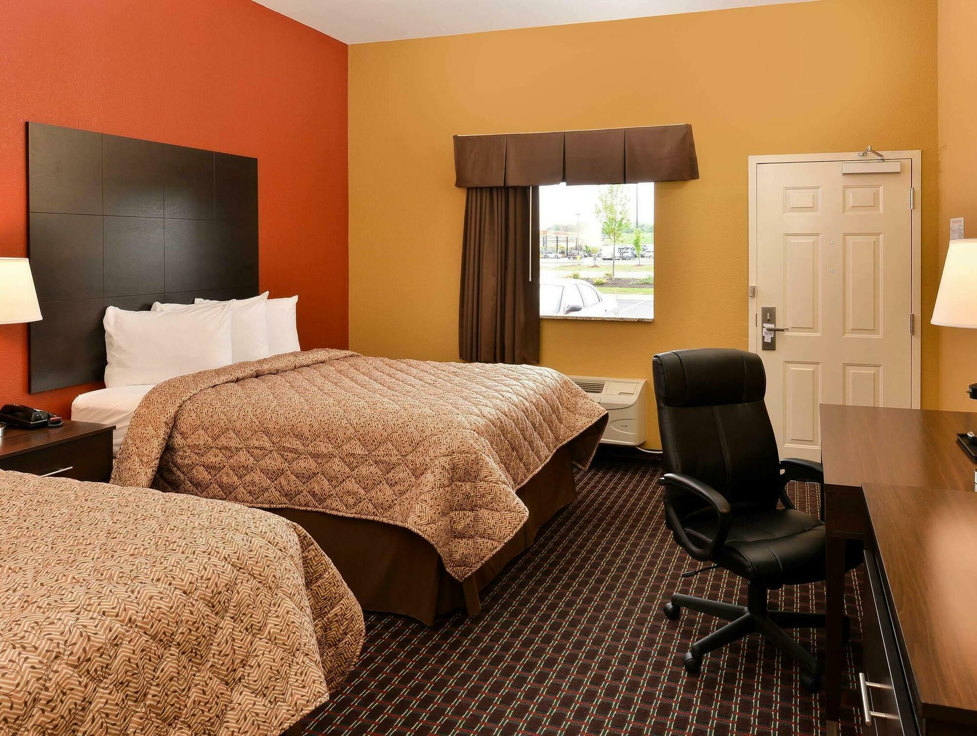 Americas Best Value Inn Tupelo Exterior photo